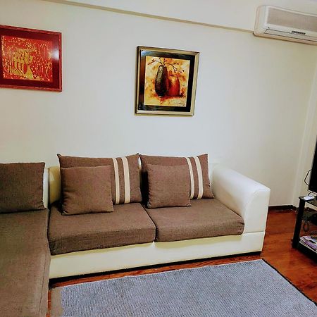 Solaris Guest House Shkodër エクステリア 写真