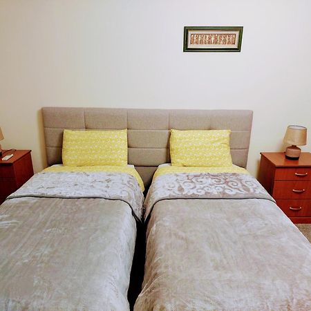 Solaris Guest House Shkodër エクステリア 写真