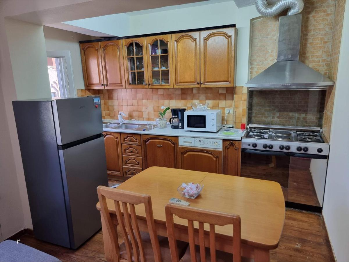 Solaris Guest House Shkodër エクステリア 写真