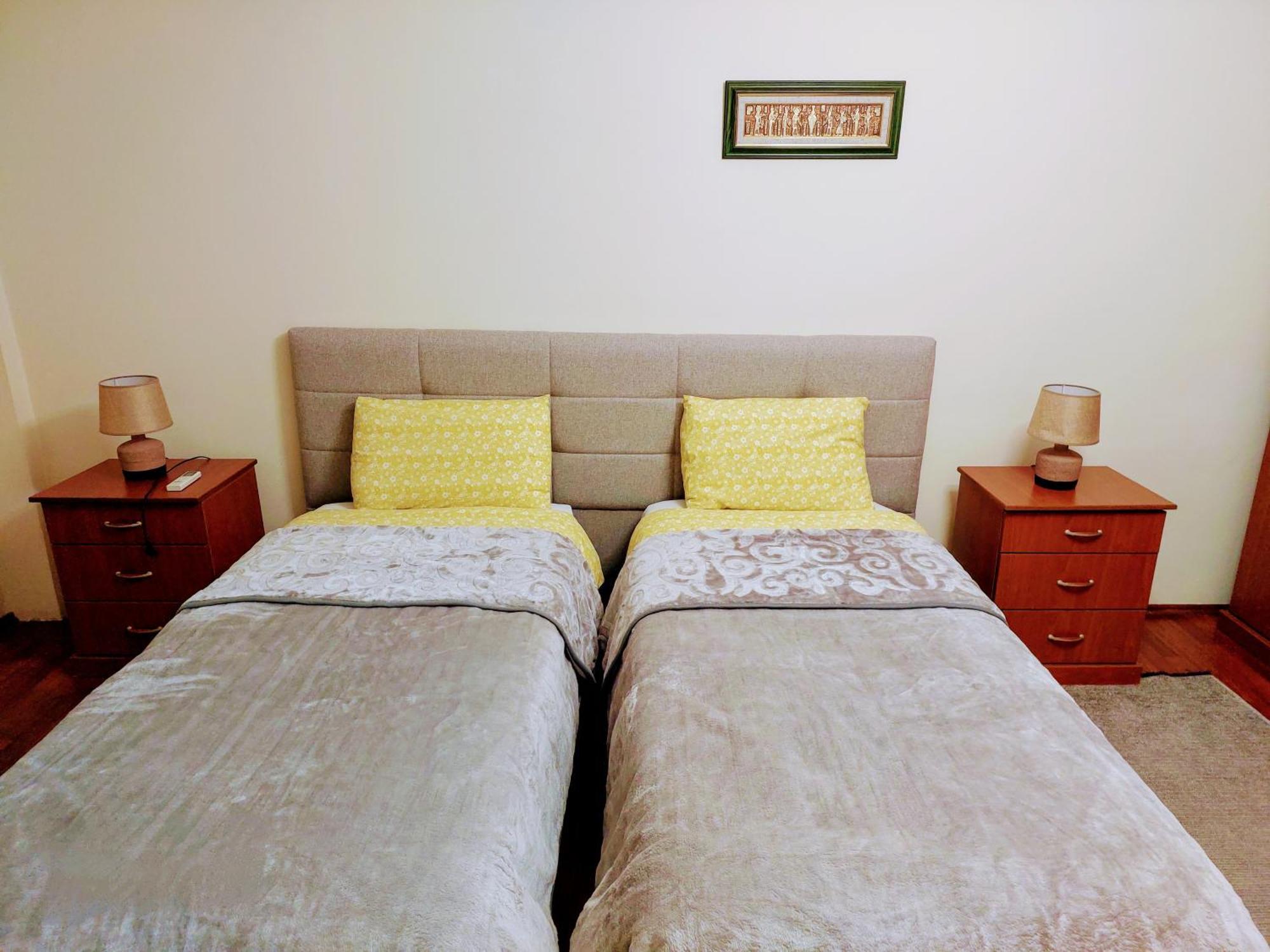 Solaris Guest House Shkodër エクステリア 写真